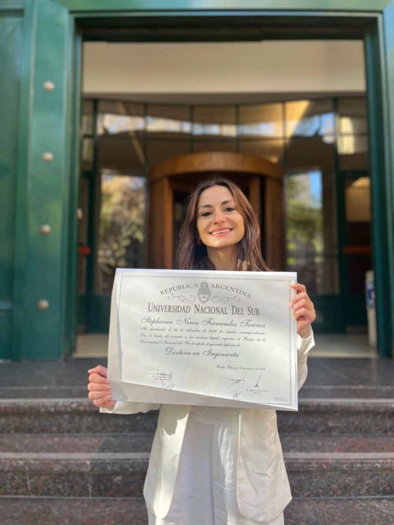 De la Patagonia al reino de Máxima, con el título de la Universidad Nacional del Sur